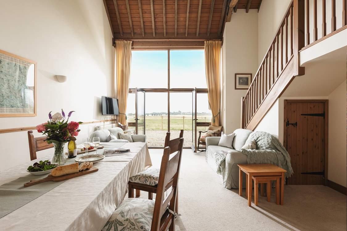 The spacious sitting/dining-room.