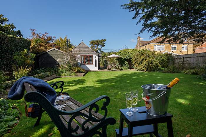 Willow Cottage is a 3 bedroom, dog friendly self catering cottage in Dersingham.