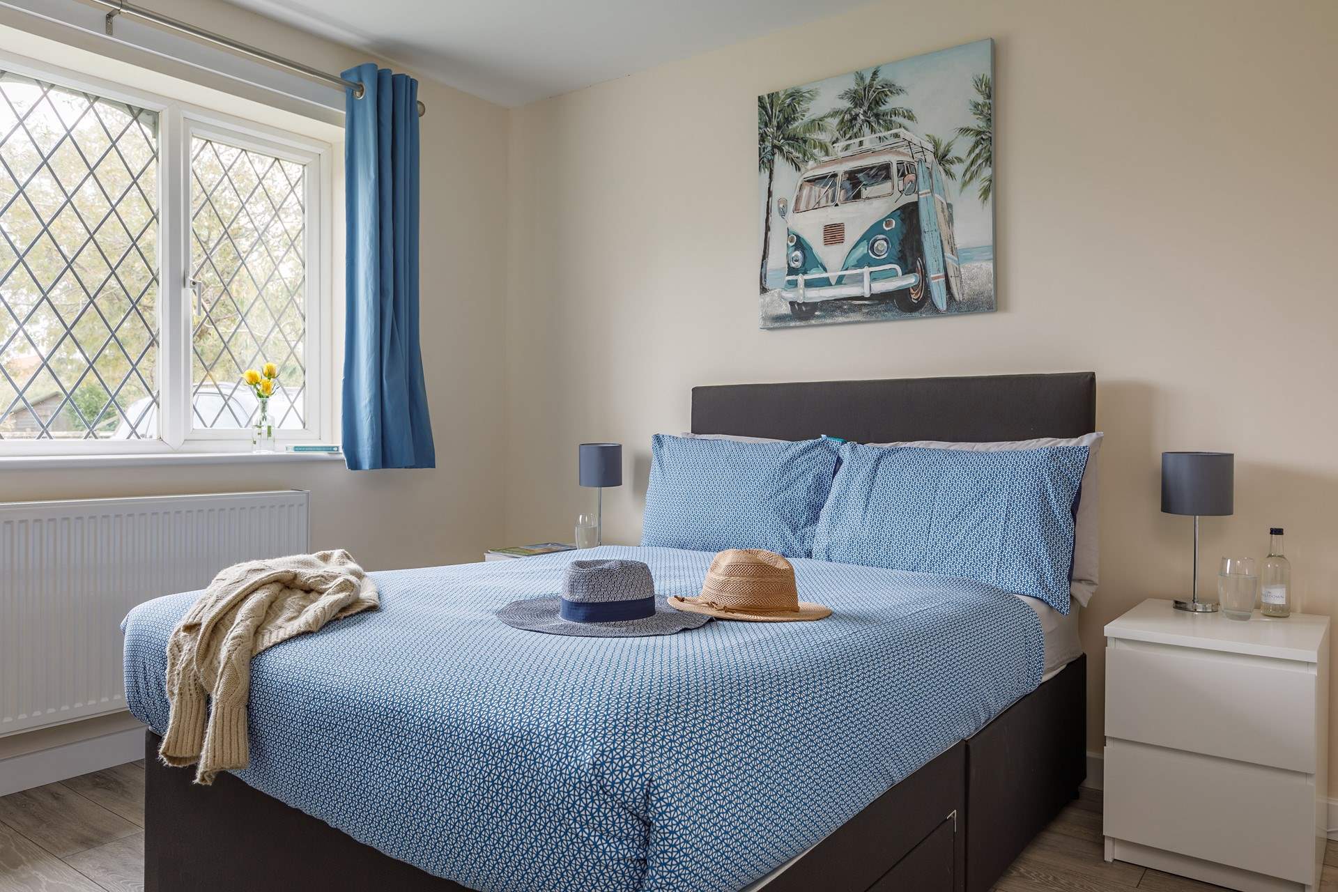 Sancia has two bedrooms, a double and a twin. 