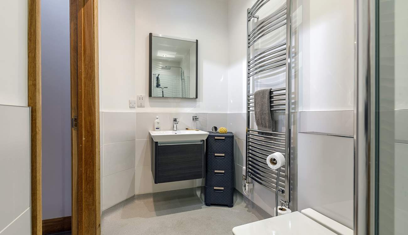 This is the second en suite shower-room. 