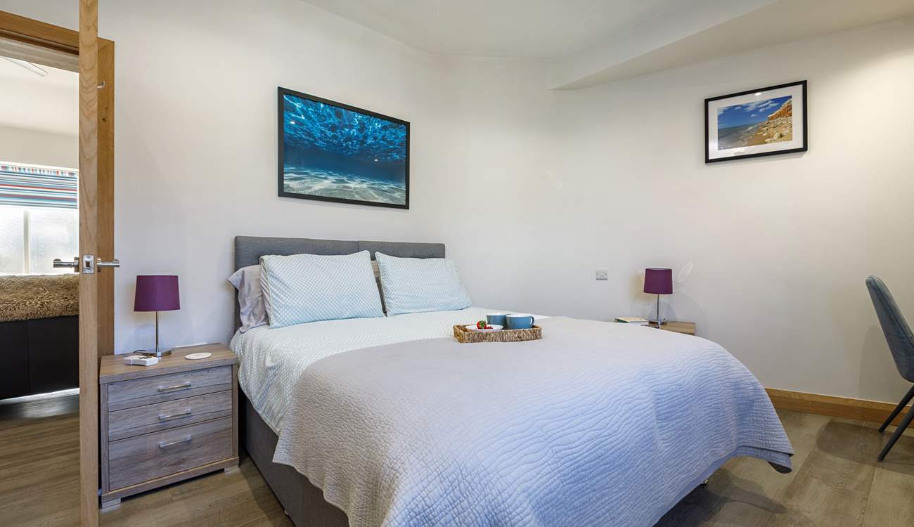 This room can also be made up as twins or king-size double.