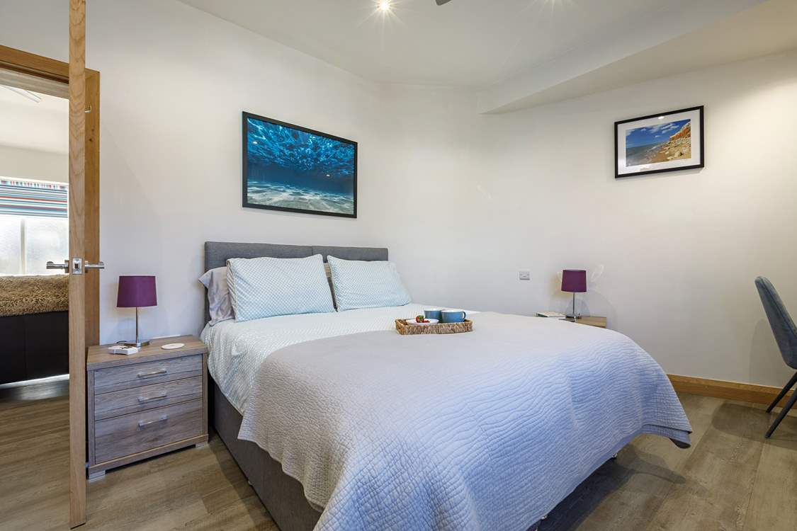 This room can also be made up as twins or king-size double.