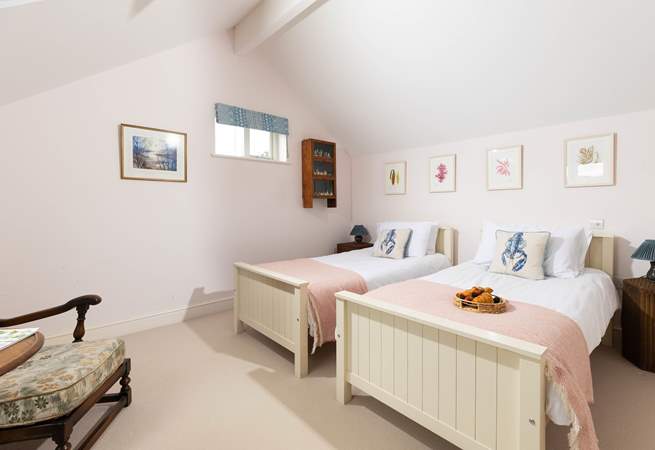 Such a lovely bedroom (bedroom 3). 