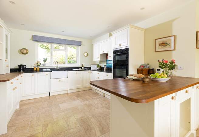 What a great space to prep your tasty holiday treats. 