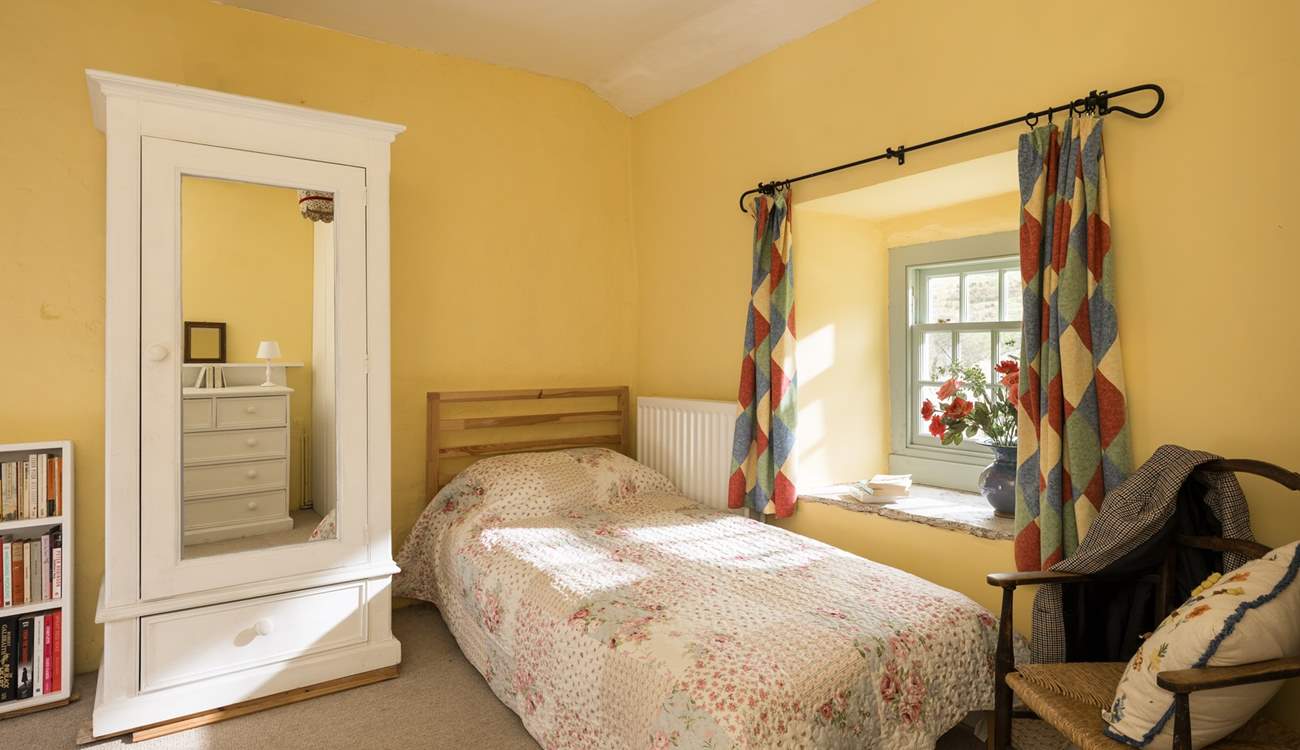 Plenty of room for your holiday wardrobe. 