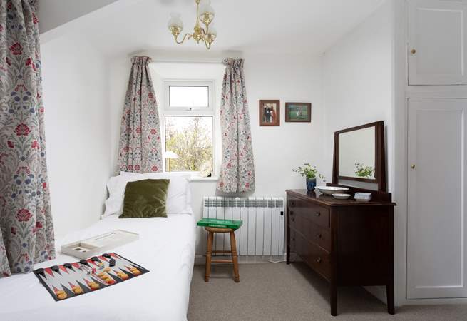 Such a pretty country bedroom.