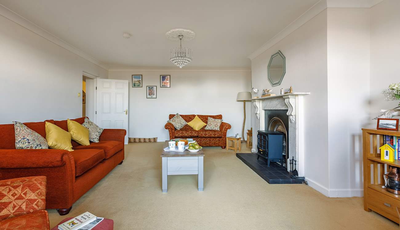 Enjoy a break with friends in this spacious flat.