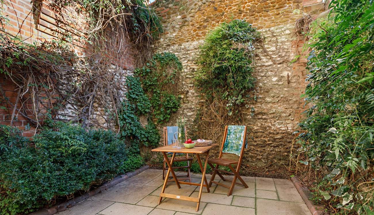 Enjoy your favourite tipple in this secluded hideaway.