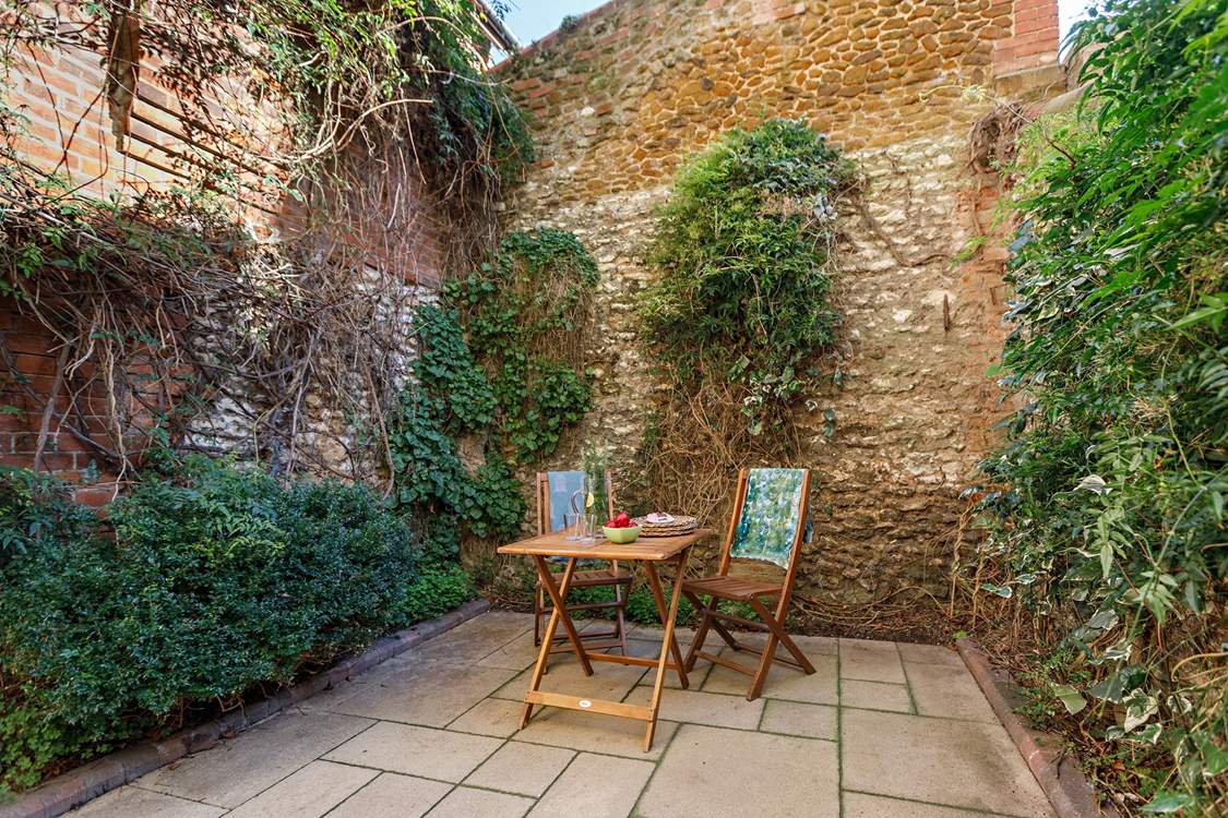 Enjoy your favourite tipple in this secluded hideaway.