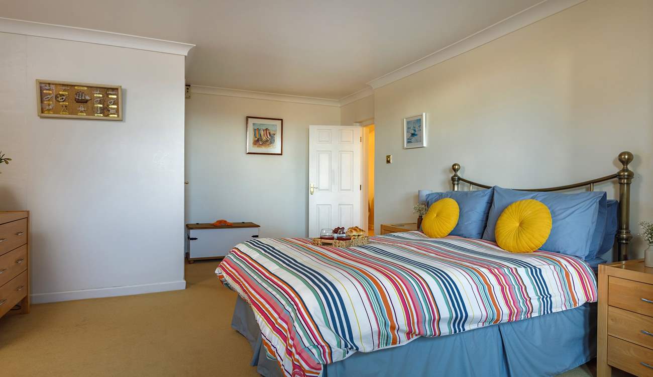 Plenty of space in the main bedroom, enjoy breakfast in bed!