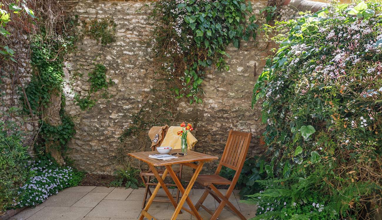 Enjoy your favourite tipple in this secluded hideaway.