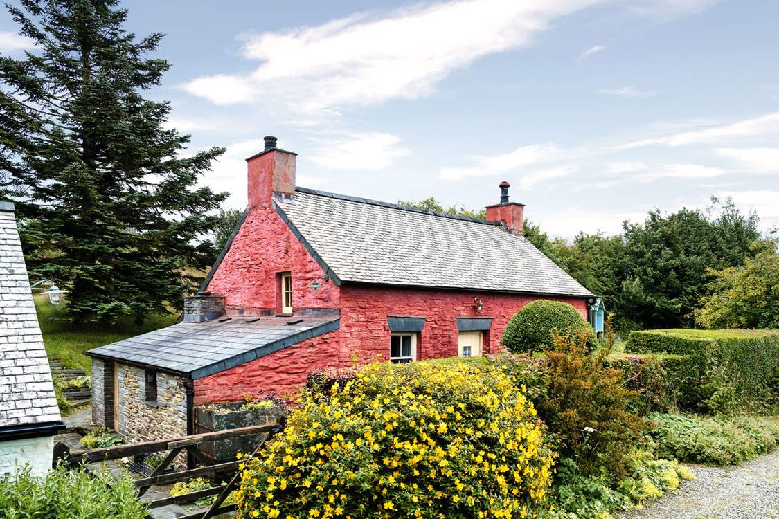 Regardless of the season a memorable stay is promised in this little Welsh escape.