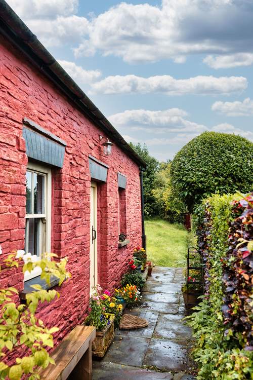 Fron Haul is a timeless Welsh retreat, ideal throughout the year.