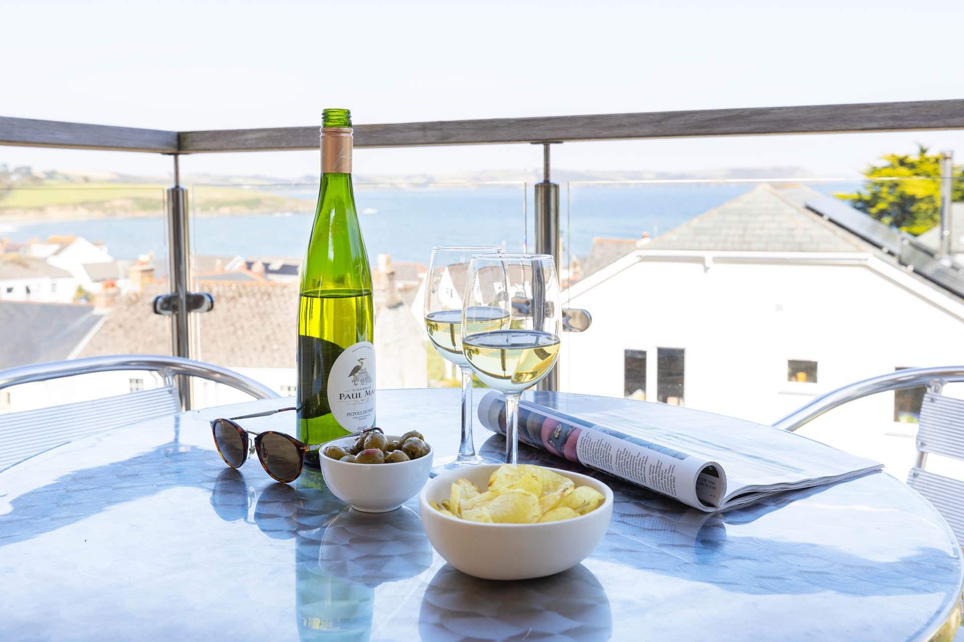 Enjoy an afternoon tipple in the sunshine.