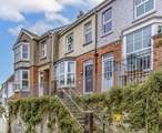 Set up the steps from the road, Iva Cottage is a mid-terrace cottage set in the trendy town of Fowey.