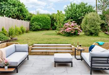 Children and the dogs will love playing in the garden. 