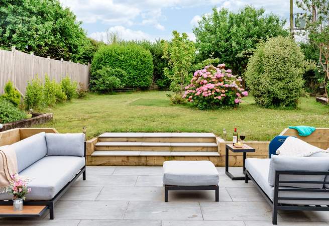 Children and the dogs will love playing in the garden. 