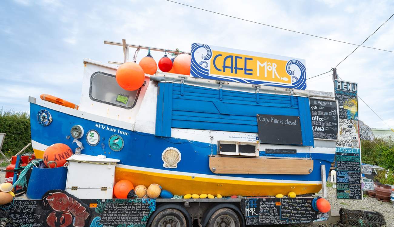 During school holidays try the award-winning street food, most with a seafood twist from Cafe Mor. Located in the garden of The Old Point House inn. 