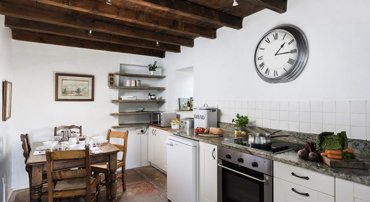 The granite worktops add style to this room.