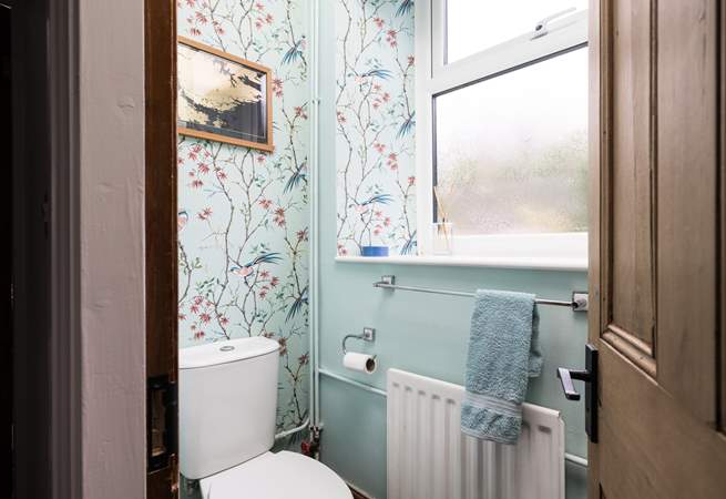 Even the downstairs cloakroom has style!