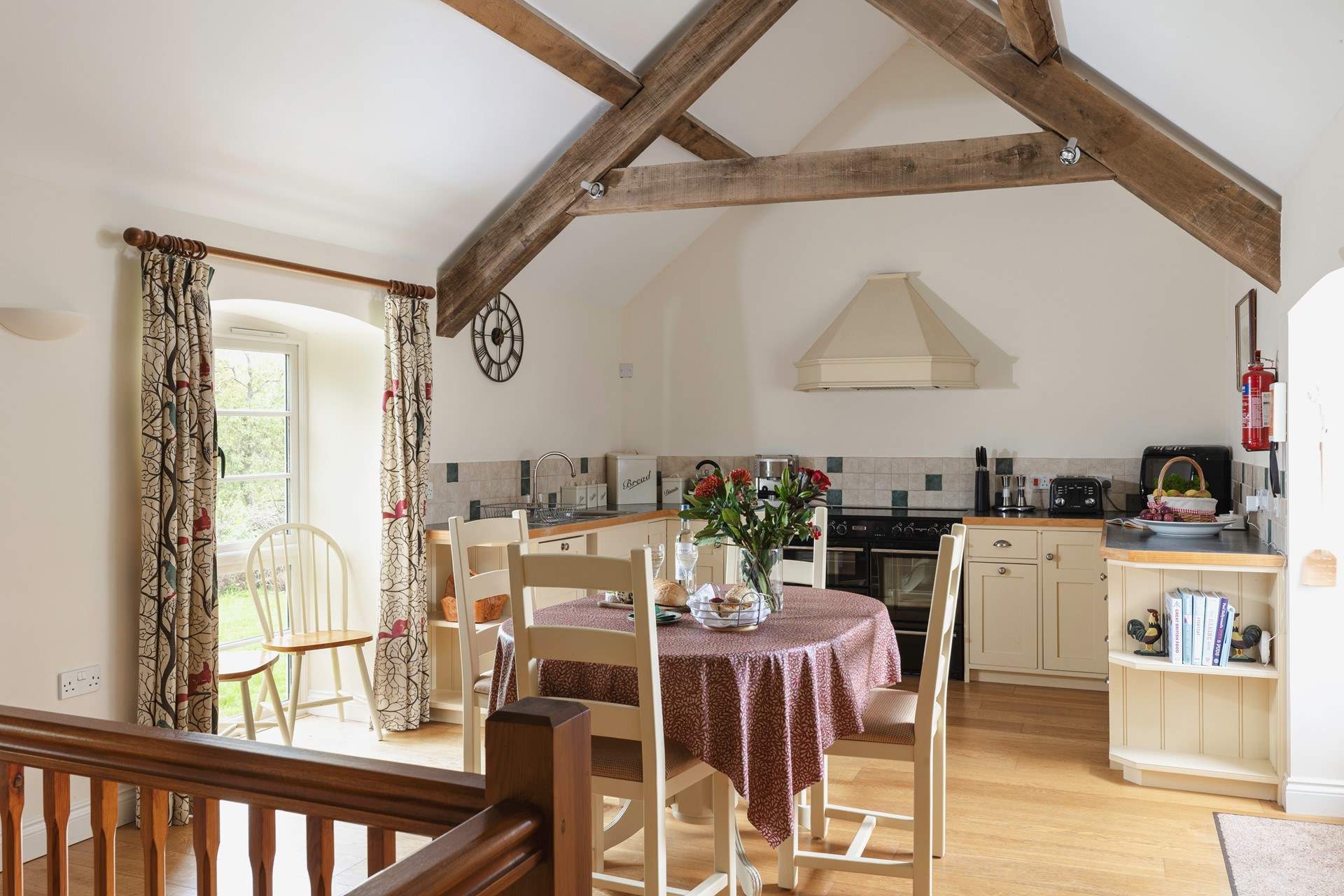 Light, bright and spacious. 