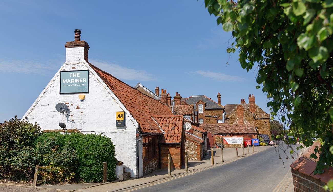Visit the Ancient Mariner for a pint or supper on the vast lawn with views to the sea.