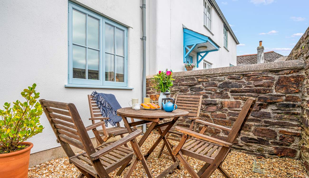 Sitting in the enclosed courtyard is the perfect space to enjoy a good book or touch of dining al fresco.