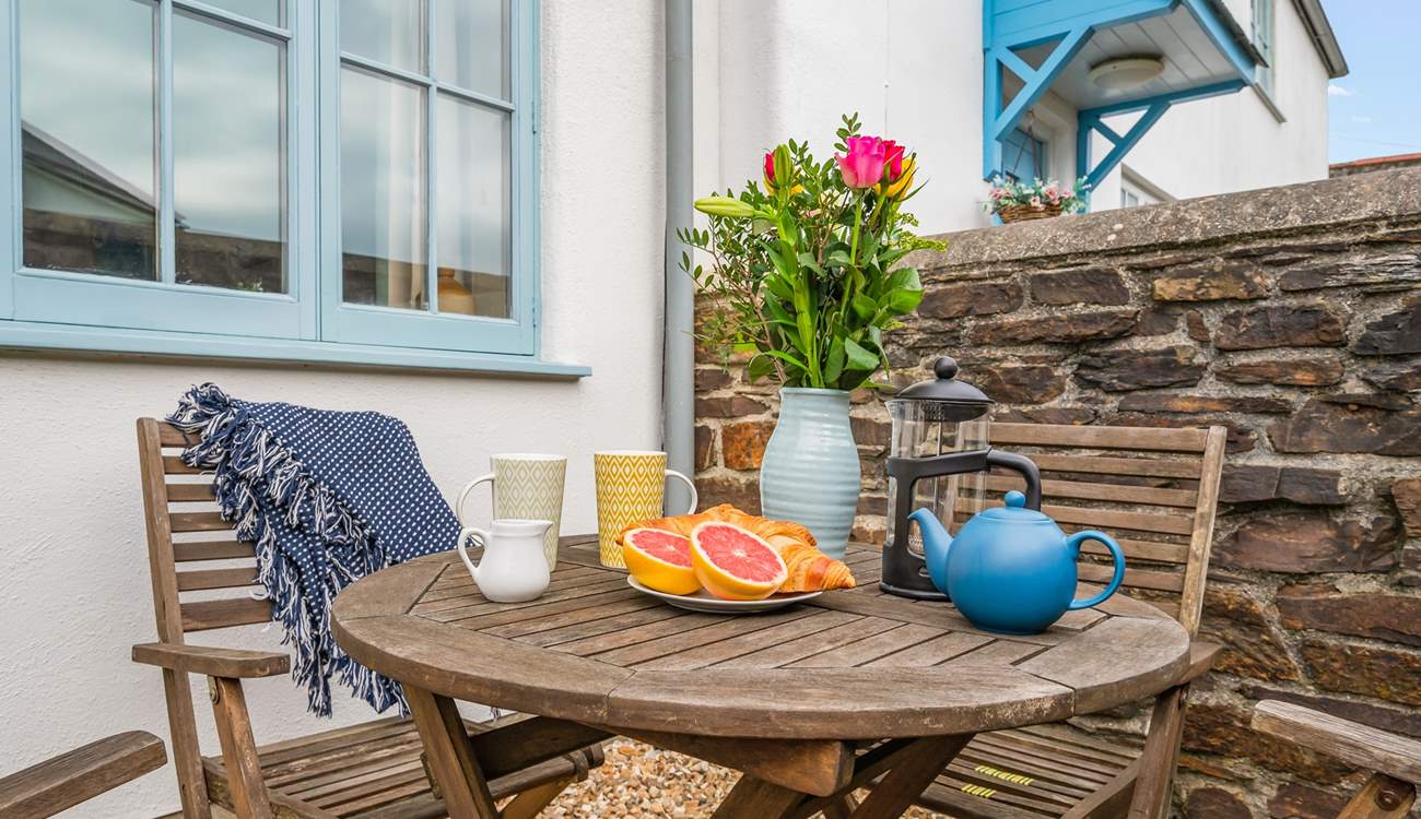 What a lovely space to enjoy the fresh sea air.