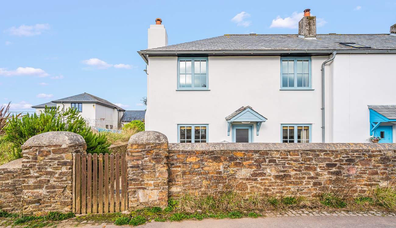Such a pretty cottage in such a friendly location.