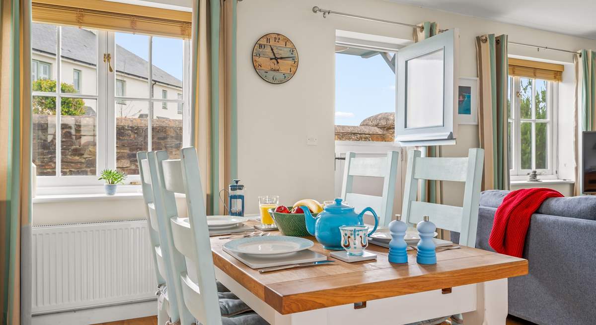 Enjoying any meal at this dining-table is a pleasure. Especially as you can fling the top stable-door open and enjoy the great outdoors from the comfort of the dining-area.