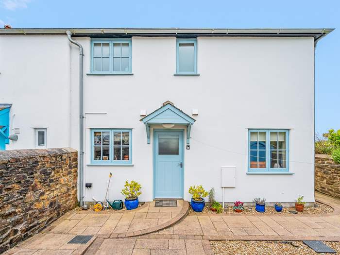 4 Pickwick Cottages, Sleeps 5 in Bigbury-on-Sea