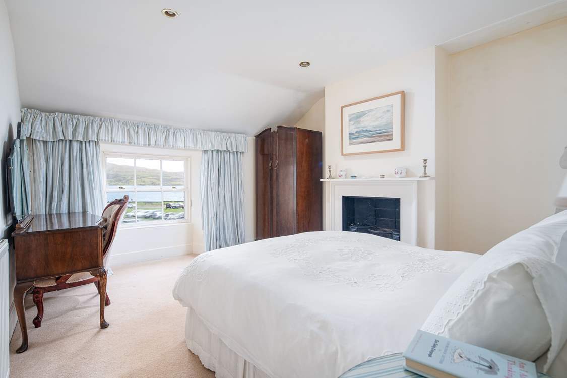 Pretty room with a gorgeous view.