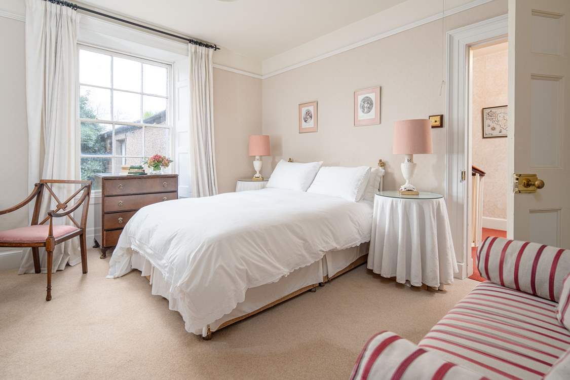 Elegance and comfort combine.