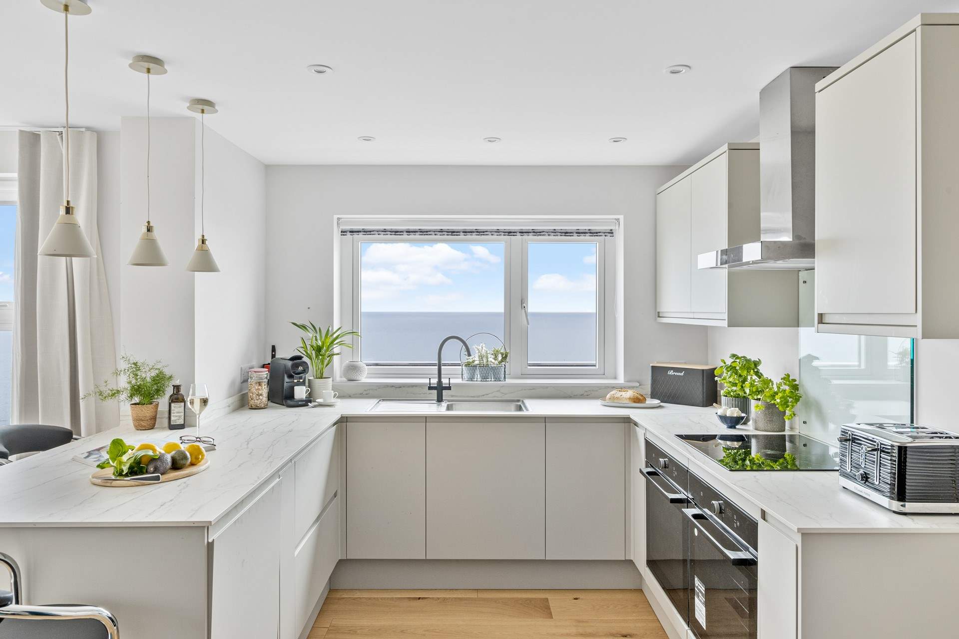 Cooking up your holiday meals will be a real treat in this kitchen.