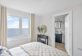 More of those stunning sea views to wake up to.