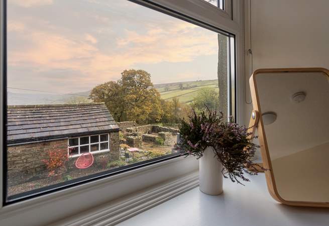 In the morning you can watch the sun rise over the dale.