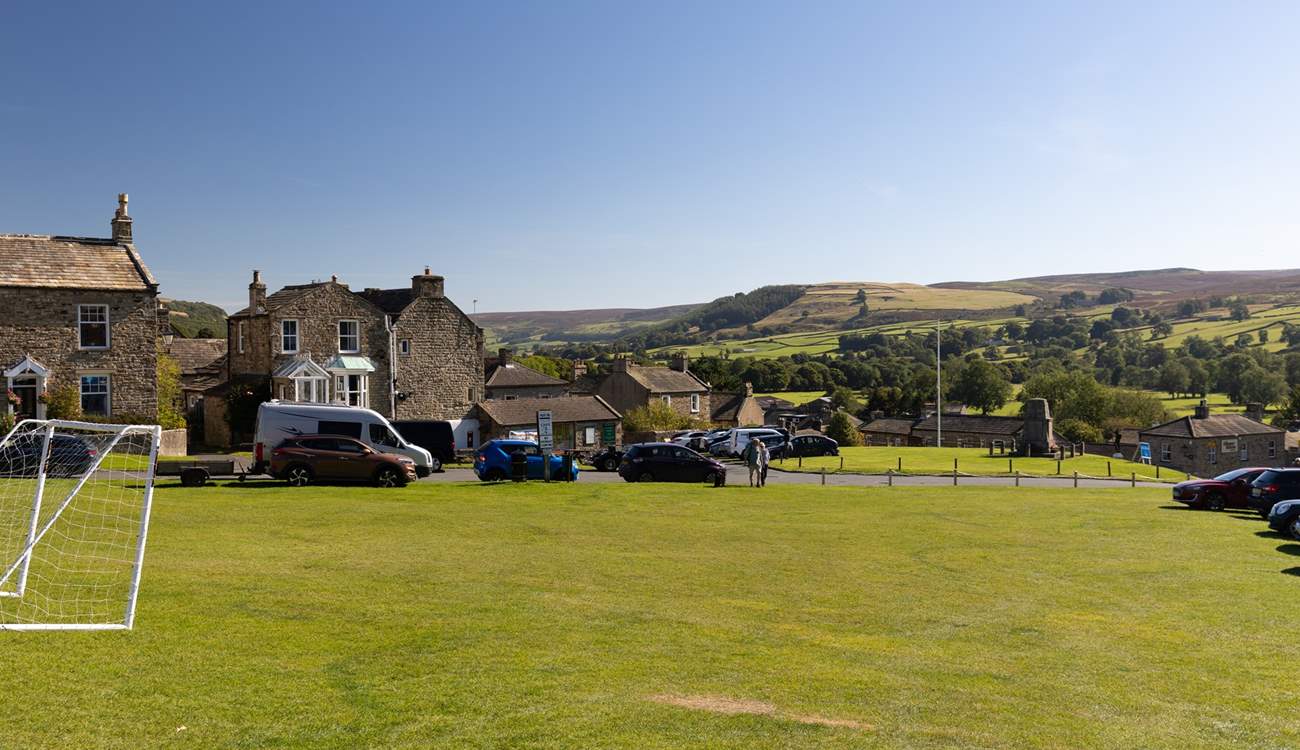 Nearby Reeth has many independent shops, cafes and pubs.