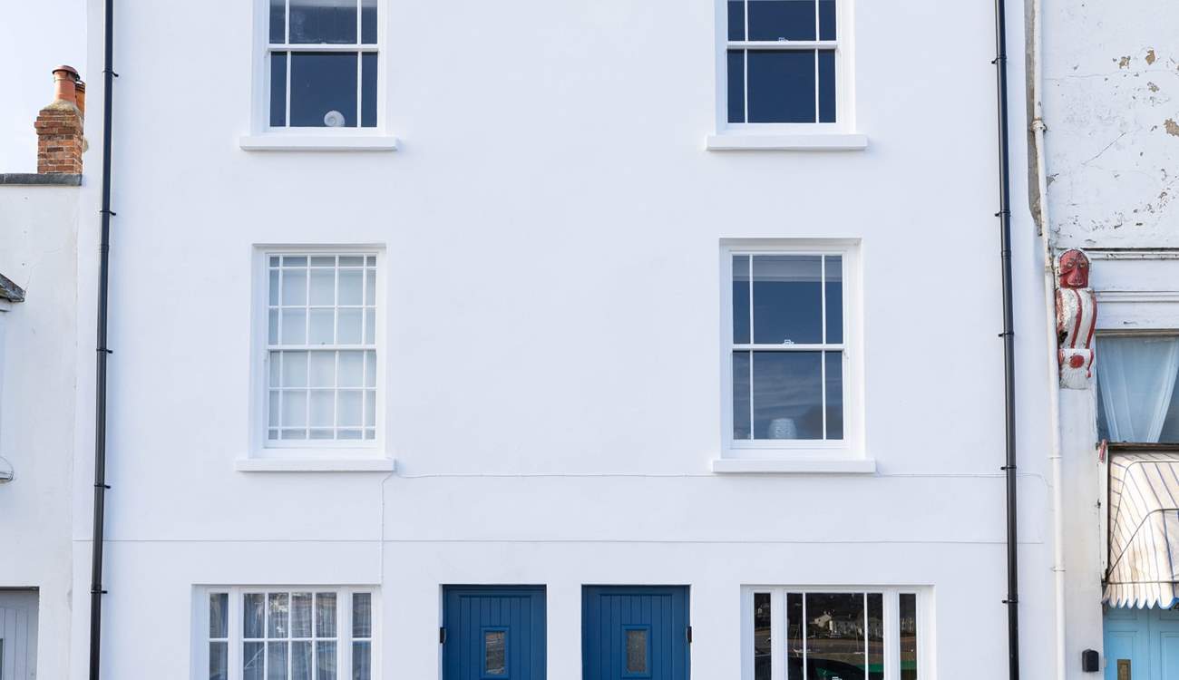 Sitting proudly on the quay in the heart of Appledore you have discovered a rather special spot.