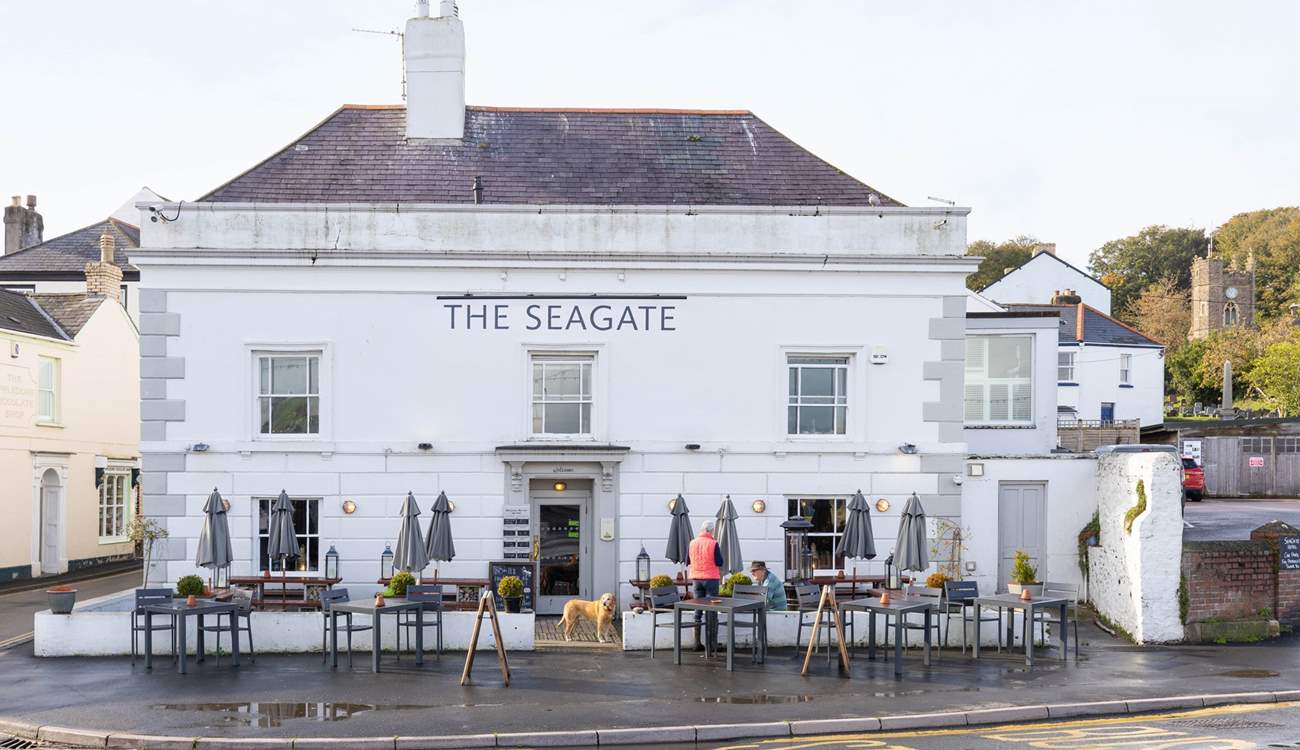 When you have so many pubs on your doorstep you will be spoilt for choice when it comes to pub lunch options.