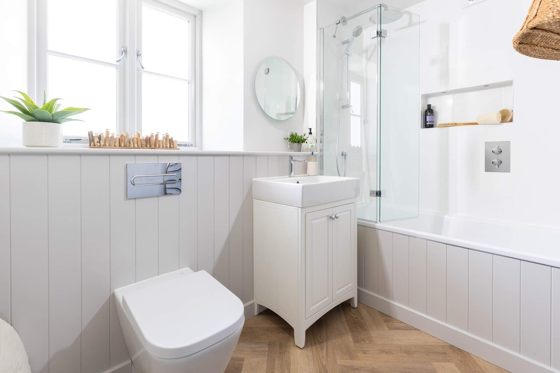 A family bathroom of dreams.