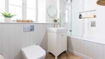 A family bathroom of dreams.
