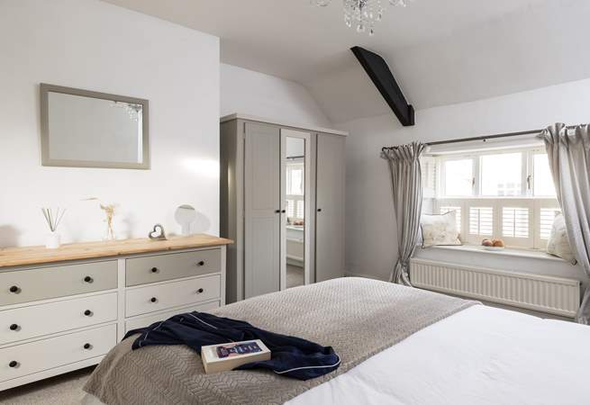 There is lots of storage for your holiday essentials.