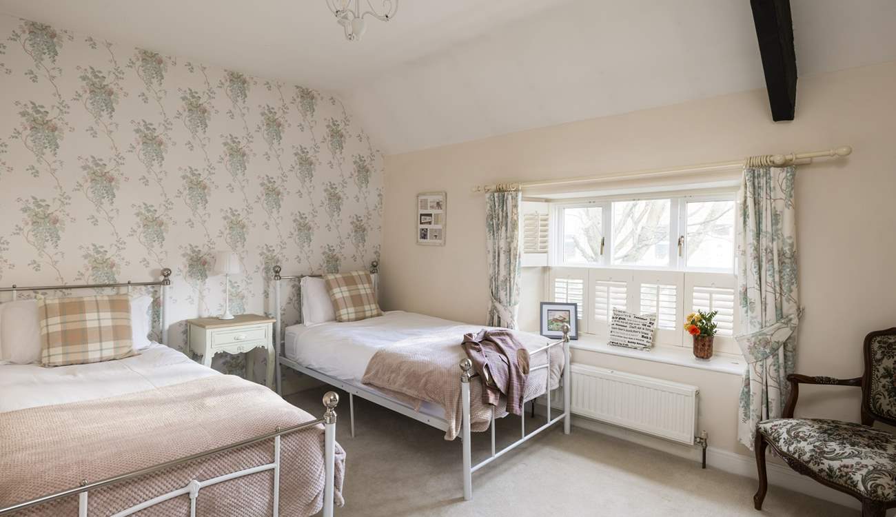 Snuggle up in crisp linens and lie on fluffy pillows. 