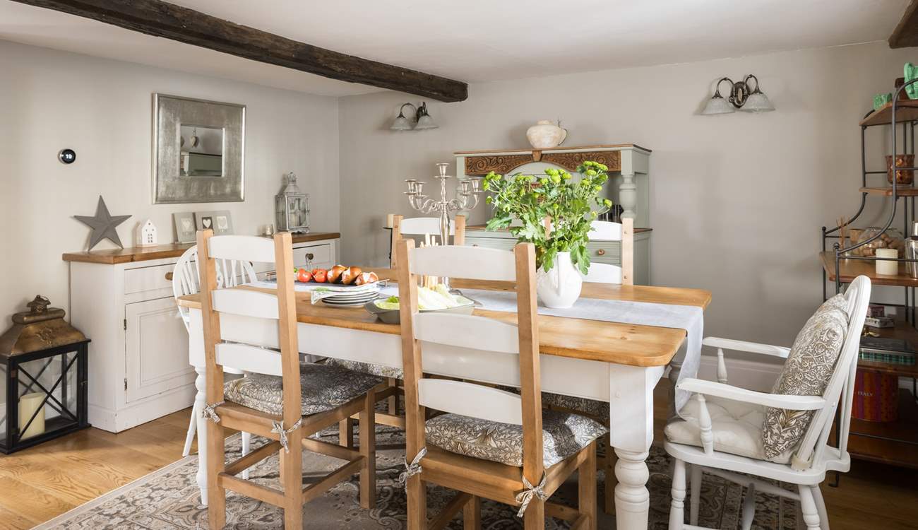 With a separate dining-room, you can gather all together and dine in style. 