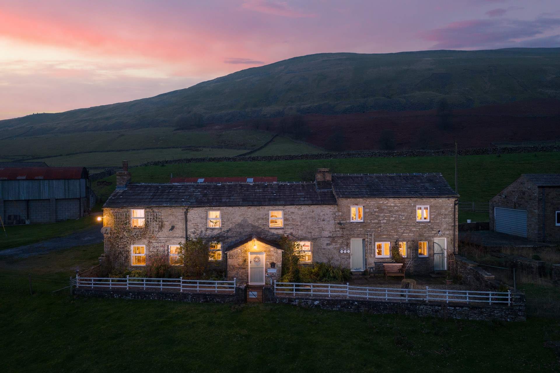 Visit the beautiful Low Shaw Farmhouse in Wensleydale.