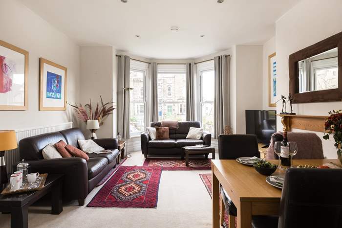 Dalesway Apartment is a 2 bedroom self catering apartment in Ilkley