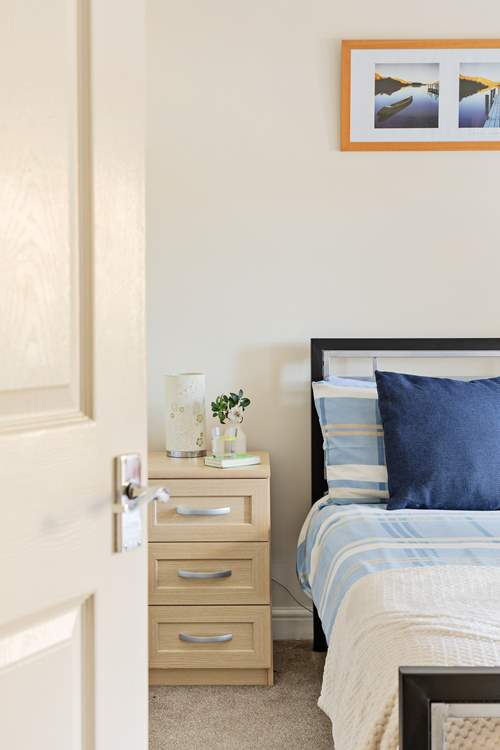 Let's step into bedroom 1.