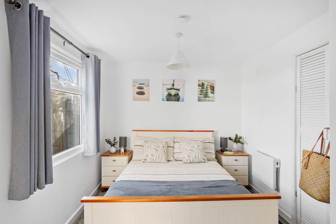 Snuggle up under the covers of the double bed in the annexe.
