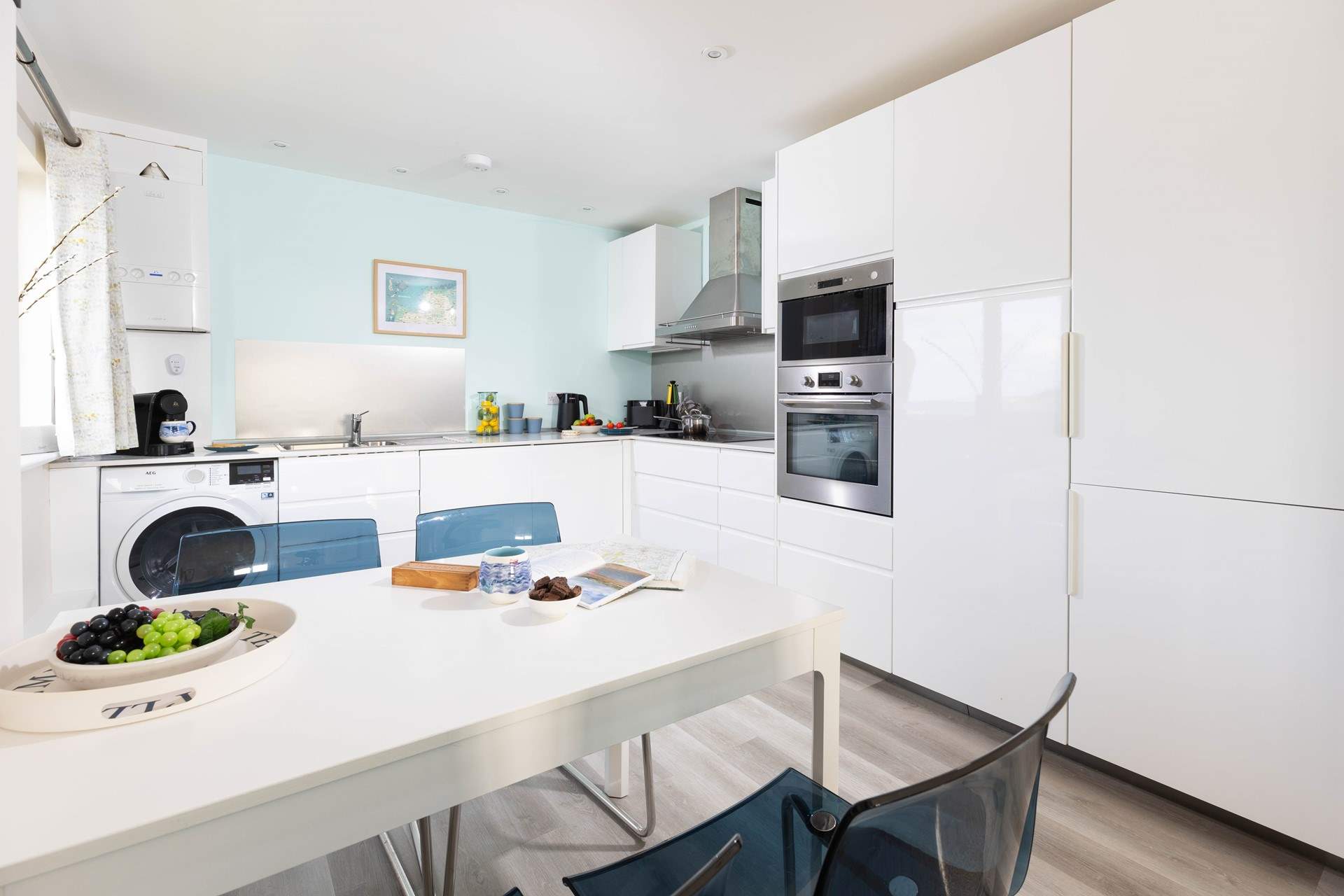 The modern kitchen has all you need for cooking up a hearty breakfast or a tasty supper. 