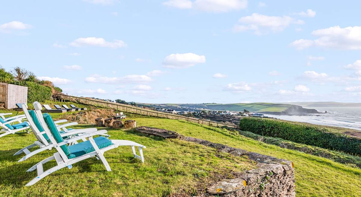 Plenty of seating and relaxing areas to be enjoyed throughout the garden.